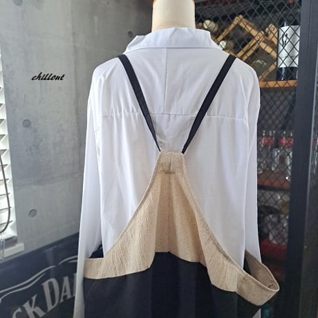 【背中がかわいい】エプロンドレス：リネン×ブラック【0986】