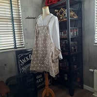 【背中がかわいい】エプロンドレス：ブラウンフラワー【0896】
