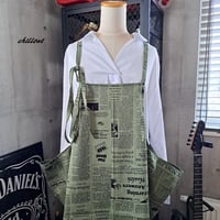 【sale】【背中がかわいい】エプロンドレス：英字新聞：グリーン【0799】