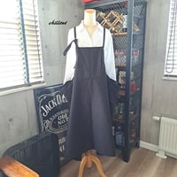 【背中がかわいい】ロング：エプロンドレス：コットン：ブラック【1066】