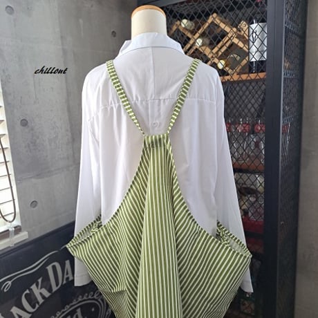 【背中がかわいい】エプロンドレス：グリーン：ストライプ【1007】