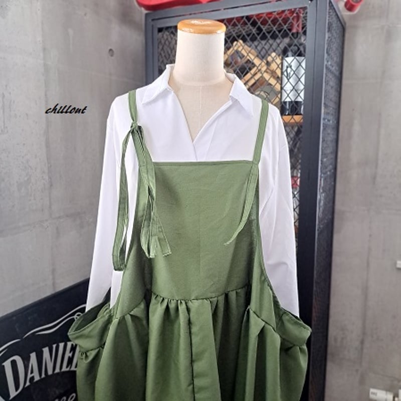 OUTLET】【背中がかわいい】マキシ：ギャザー：エプロンドレス
