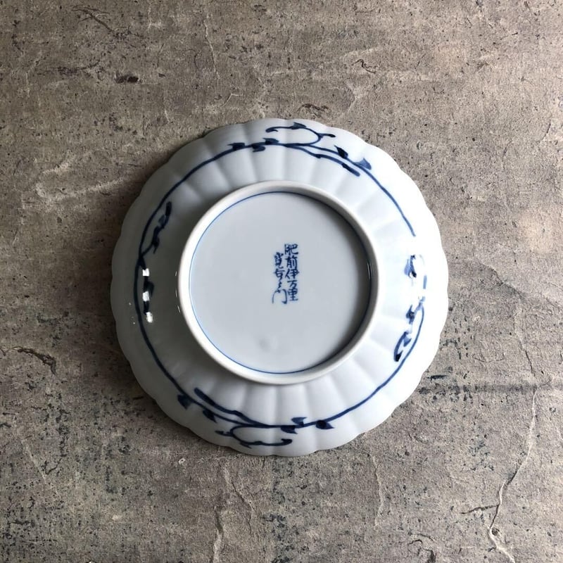 伊万里焼 寛右衛門窯 染付菊唐草5寸皿 | MatsuBokkuri