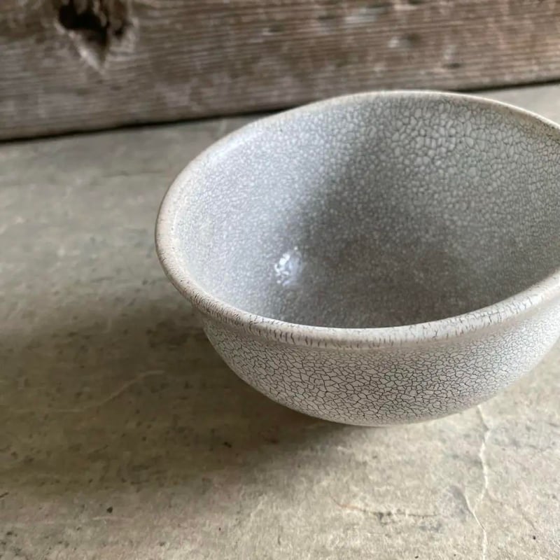 美濃焼 兵山窯 錆かいらぎ切高台碗 | MatsuBokkuri