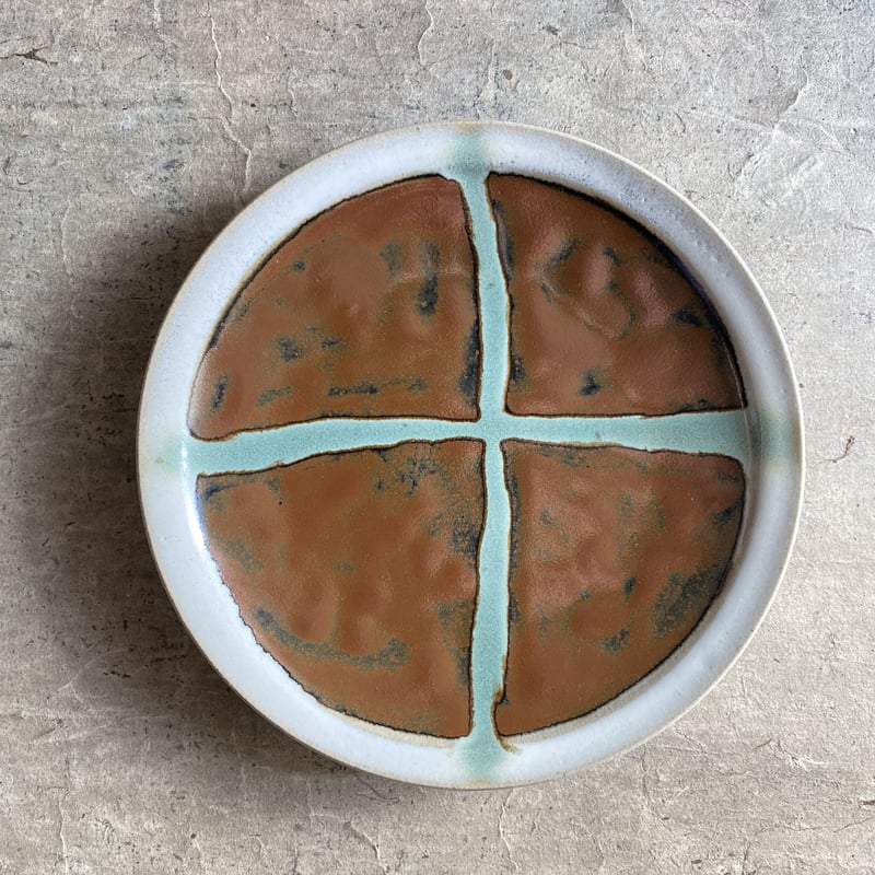 益子焼 柿釉渕糠青磁クロス8寸皿 | MatsuBokkuri