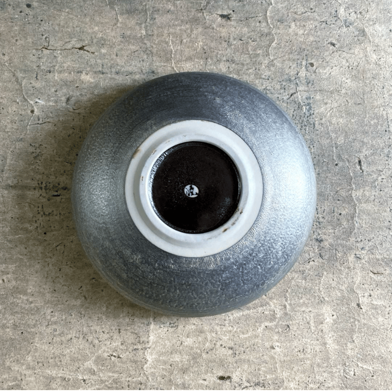 有田焼 陶悦窯 晶雲母銀6寸鉄鉢 | MatsuBokkuri