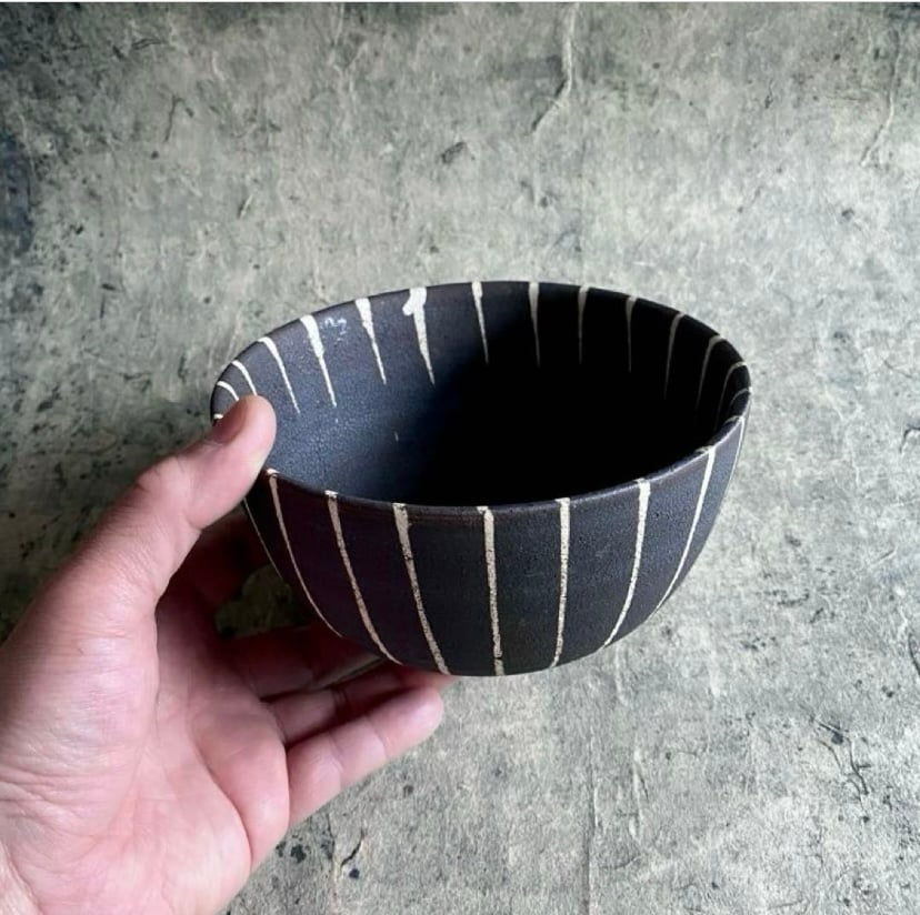 美濃焼 兵山窯 錆巻十草5寸丸丼 | MatsuBokkuri