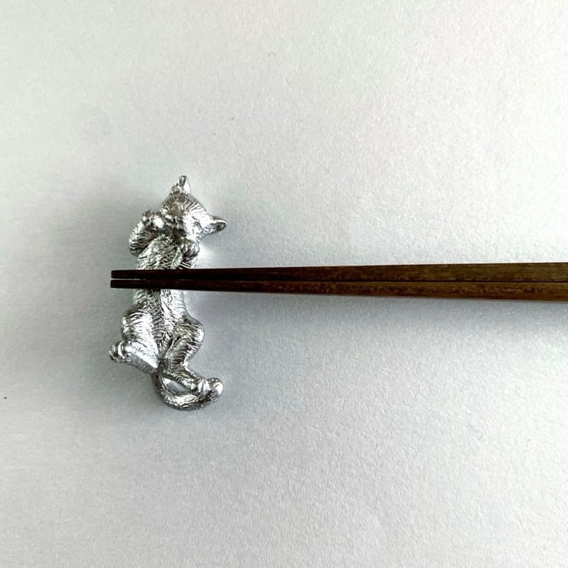 atrie_y 太田祐輔 錫製猫の箸置 「おひるね」 | MatsuBokkuri