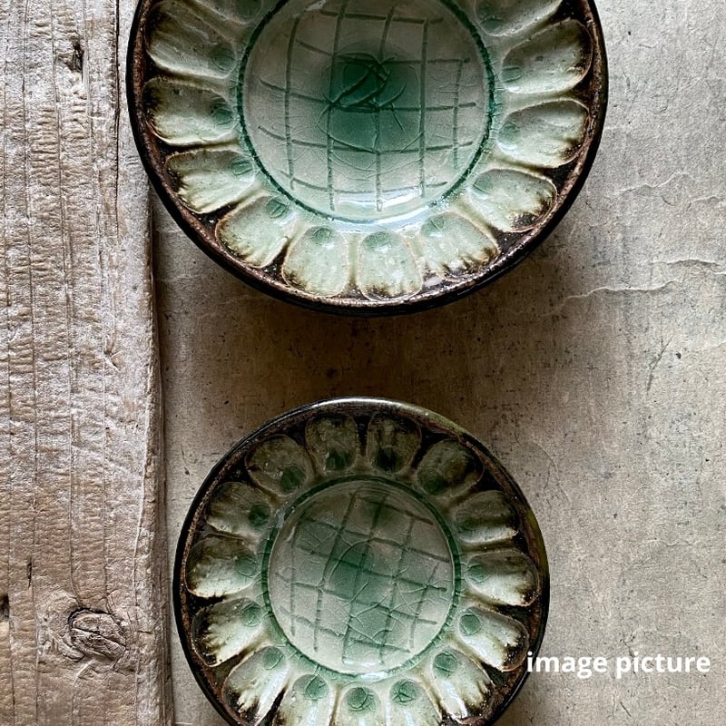 伊賀焼　灰釉　盛皿　大皿約26㎝　蓮 善隆 作家物 工芸品　25年以上前の作品 伊賀焼 灰釉 盛皿 大皿約26㎝ 蓮 善隆 作家物 工芸品