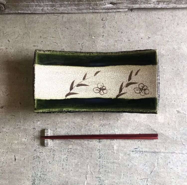 【美品】【梅村晴峰作】織部角皿　菓子器　箱あり 梅村晴峰作織部角皿 菓子器 箱あり ※海外発送の場合、