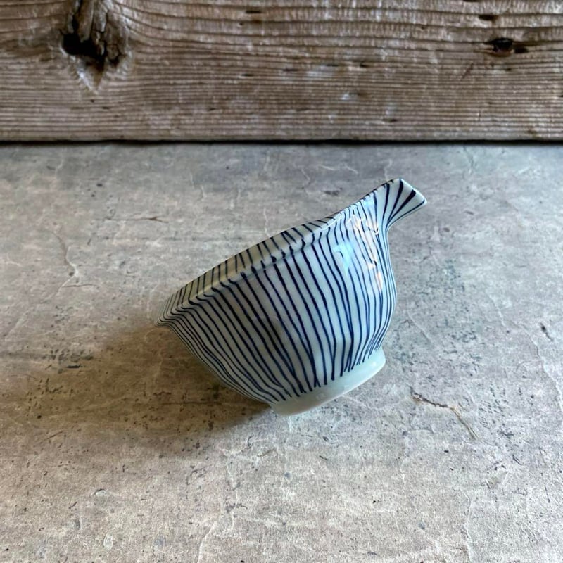 波佐見焼 鐵山陶器 千筋片口小鉢（青） | MatsuBokkuri