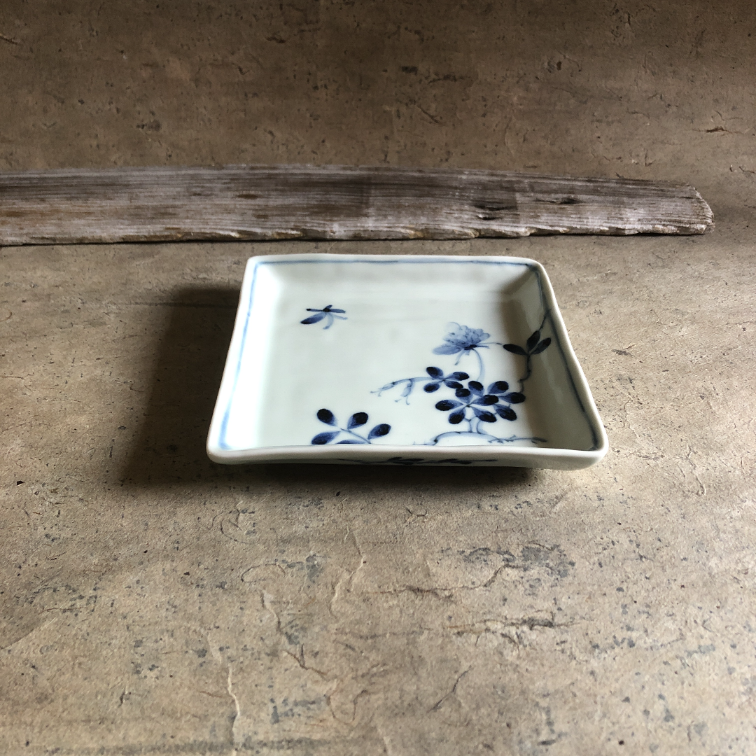 波佐見焼 陶房青 野ばら角中皿 | MatsuBokkuri