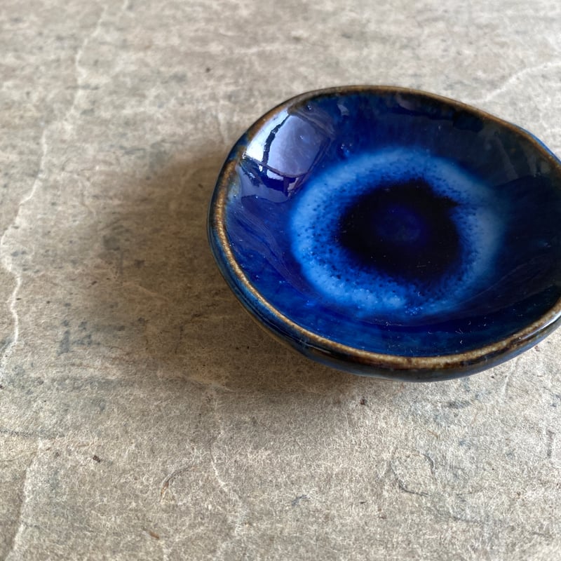 益子焼 瑠璃釉豆皿 | MatsuBokkuri