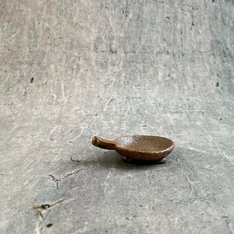 益子焼 古賀賢二 うちわ箸置豆皿 | MatsuBokkuri