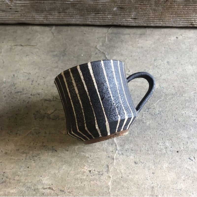 美濃焼 兵山窯 錆巻十草切立マグカップ | MatsuBokkuri