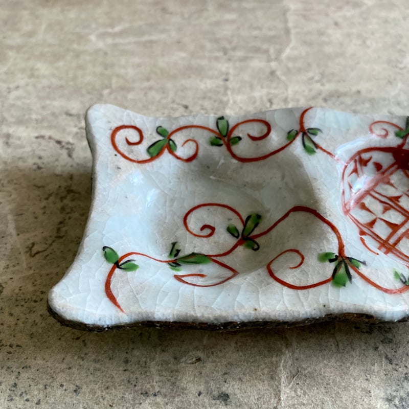 波佐見焼 洸彩窯 地紋唐草二品皿 | MatsuBokkuri