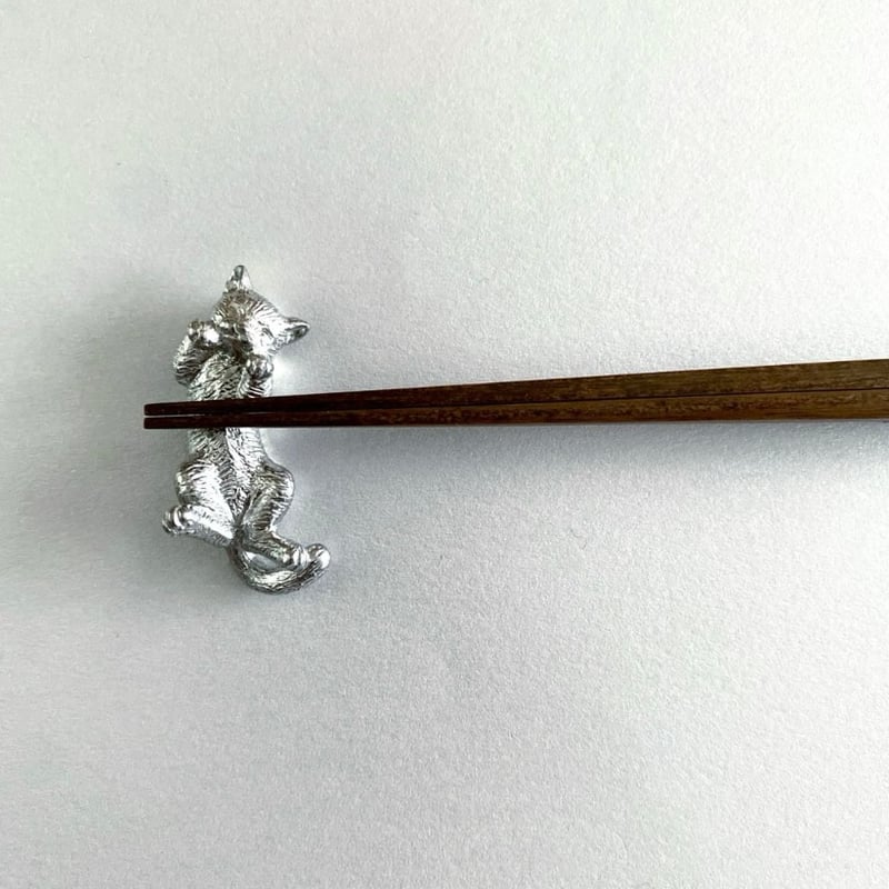 atrie_y 太田祐輔 錫製猫の箸置 「おひるね」 | MatsuBokkuri