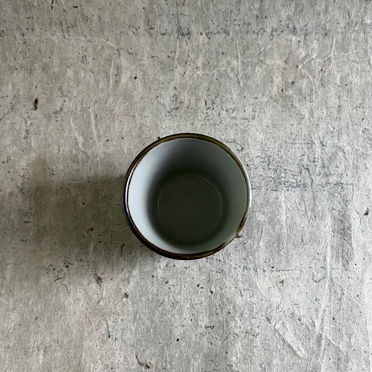 美濃焼 縞吉窯 古染新タコ唐草蕎麦猪口 | MatsuBokkuri