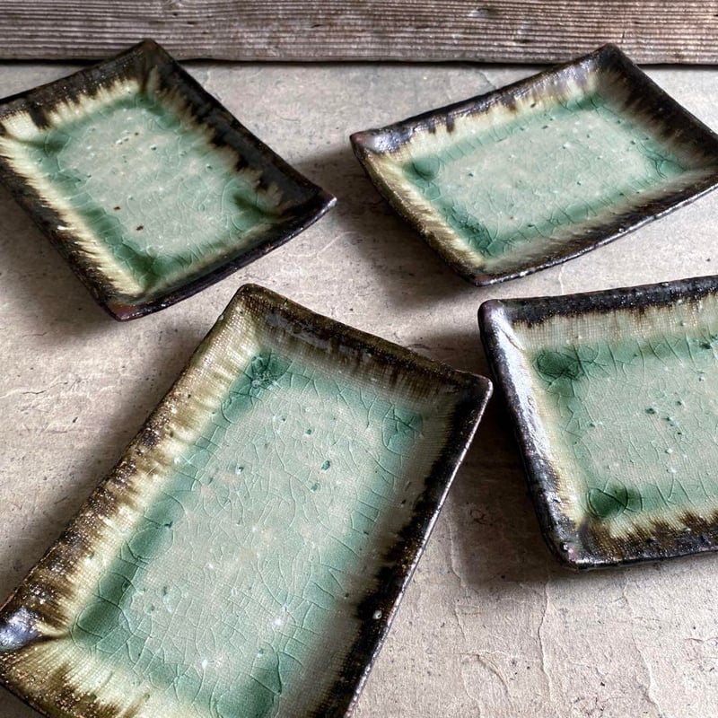 益子焼 古賀賢二 灰釉長角焼物皿 | MatsuBokkuri