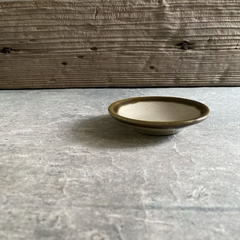 益子焼 皮くじら3寸豆皿 | MatsuBokkuri