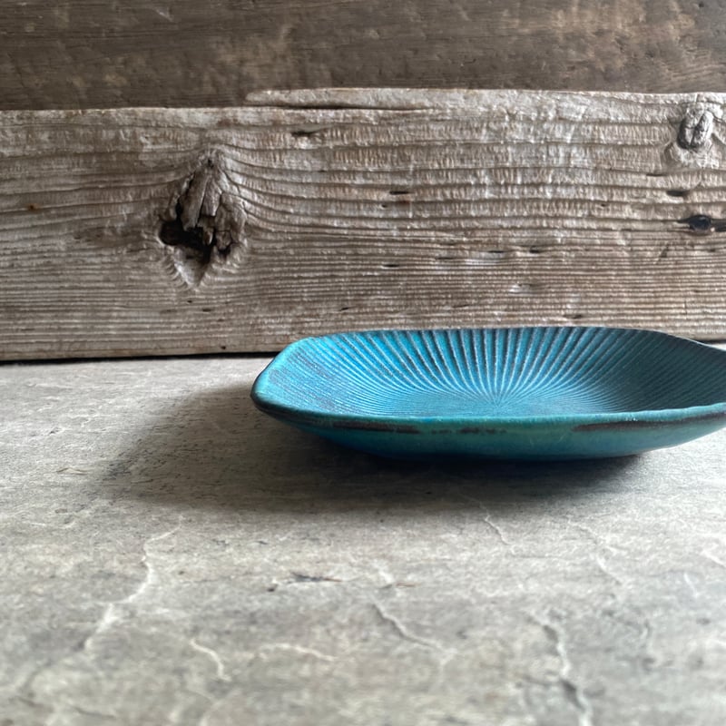 益子焼 シャビーターコイズリネンスクエアープレート | MatsuBokkuri