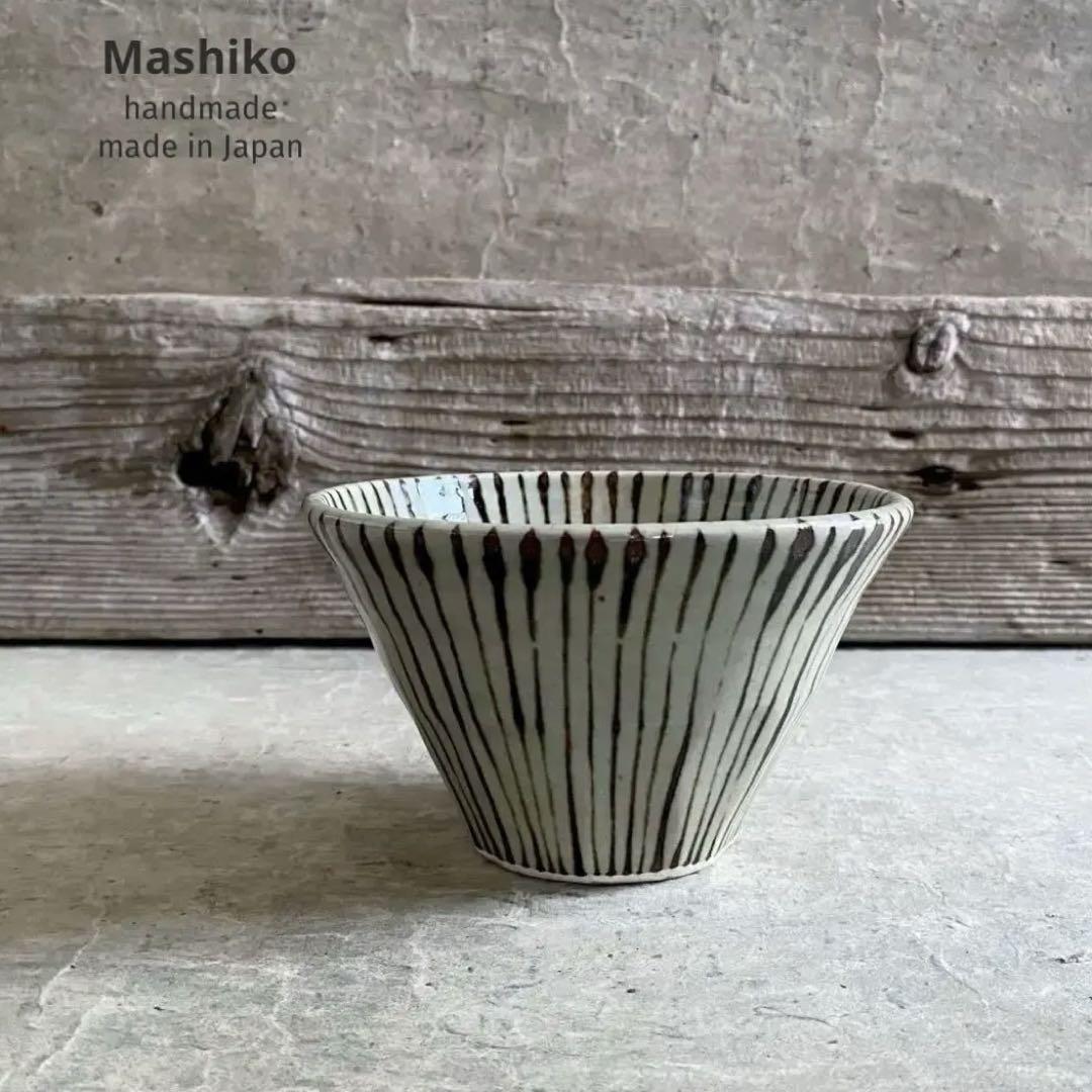 益子焼 粉引錆十草面取鉢（大） | MatsuBokkuri