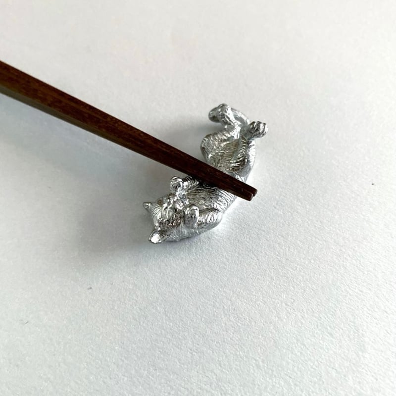 atrie_y 太田祐輔 錫製猫の箸置 「おひるね」 | MatsuBokkuri