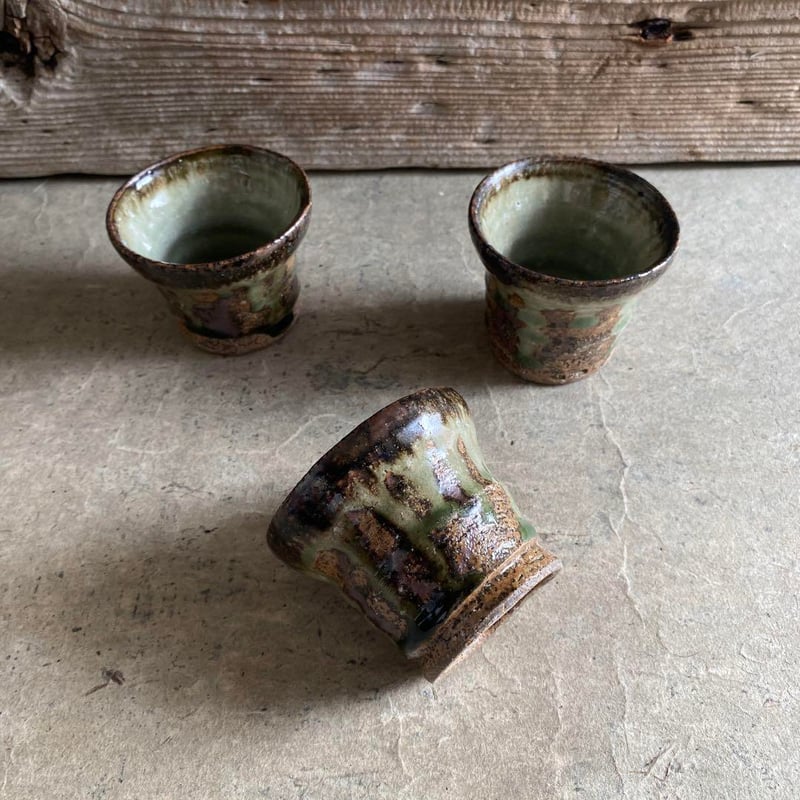 益子焼 古賀賢二 灰釉ぐい吞 | MatsuBokkuri