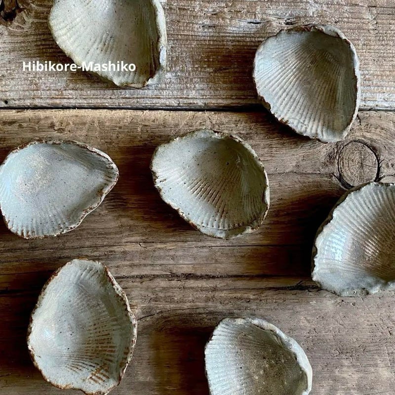 益子焼 日々是 窯変粉引貝型小皿 | MatsuBokkuri