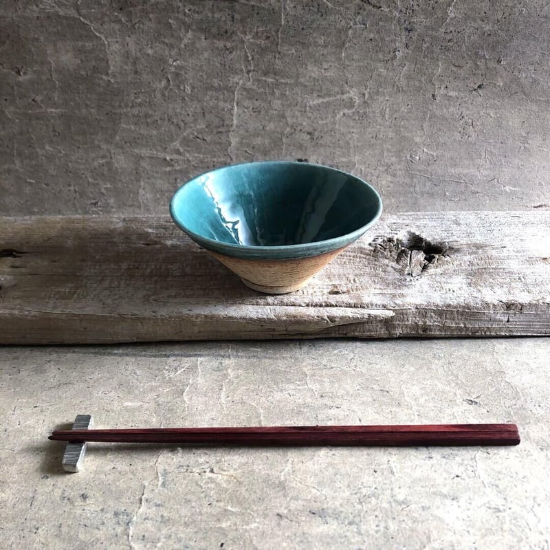 美濃焼 縄文焼〆 織部グリーン飯碗 | MatsuBokkuri