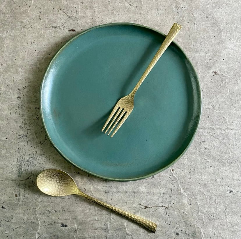 益子焼 青磁釉8寸平皿 益子焼 青磁釉8寸平皿 | MatsuBokkuri