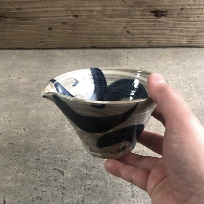 益子焼 粉引刷毛目呉須椿絵片口鉢 | MatsuBokkuri