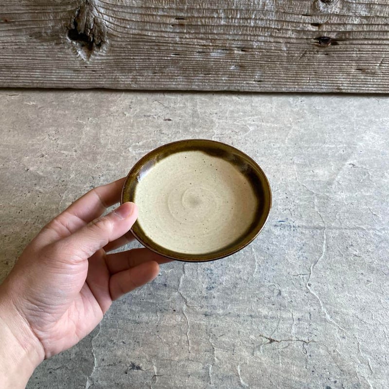 益子焼 皮くじら4寸丸皿 | MatsuBokkuri