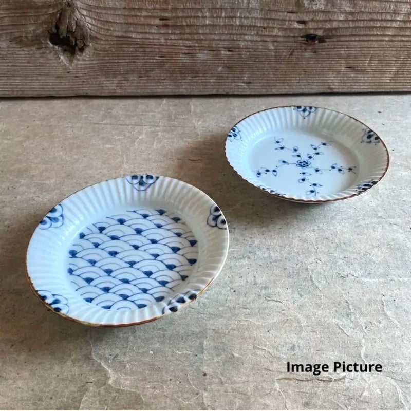 伊万里焼 徳七窯 つる花唐草渕彫皿 | MatsuBokkuri