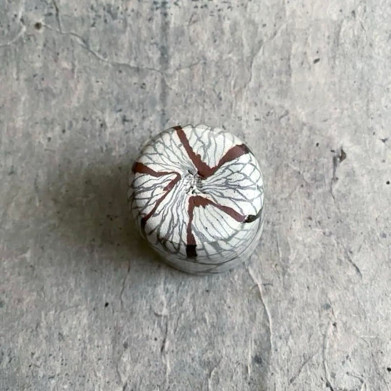 益子焼 千田義昭 練込ぐい呑 花と葉 | MatsuBokkuri