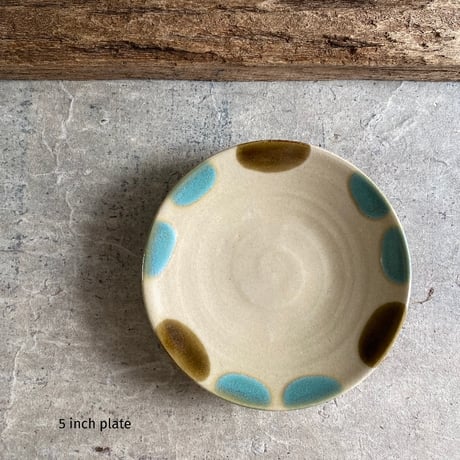 小田志焼　規窯　井上規　造　掻落台付皿　2個　共箱 小田志焼 規窯 井上規 造 掻落台付皿 2個 共箱 - メルカリ