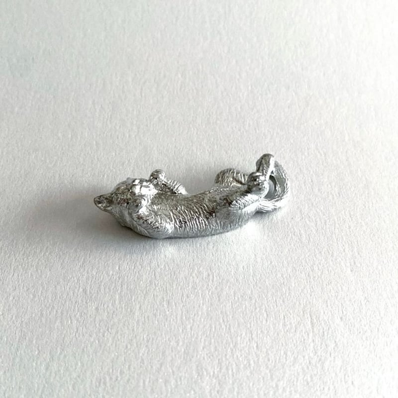 atrie_y 太田祐輔 錫製猫の箸置 「おひるね」 | MatsuBokkuri