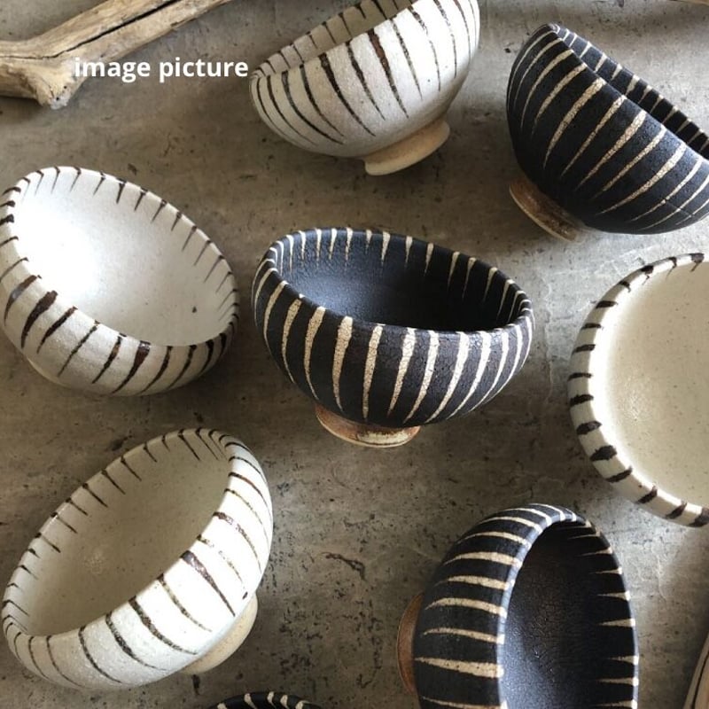 美濃焼 黒錆巻十草波渕高台碗 | MatsuBokkuri