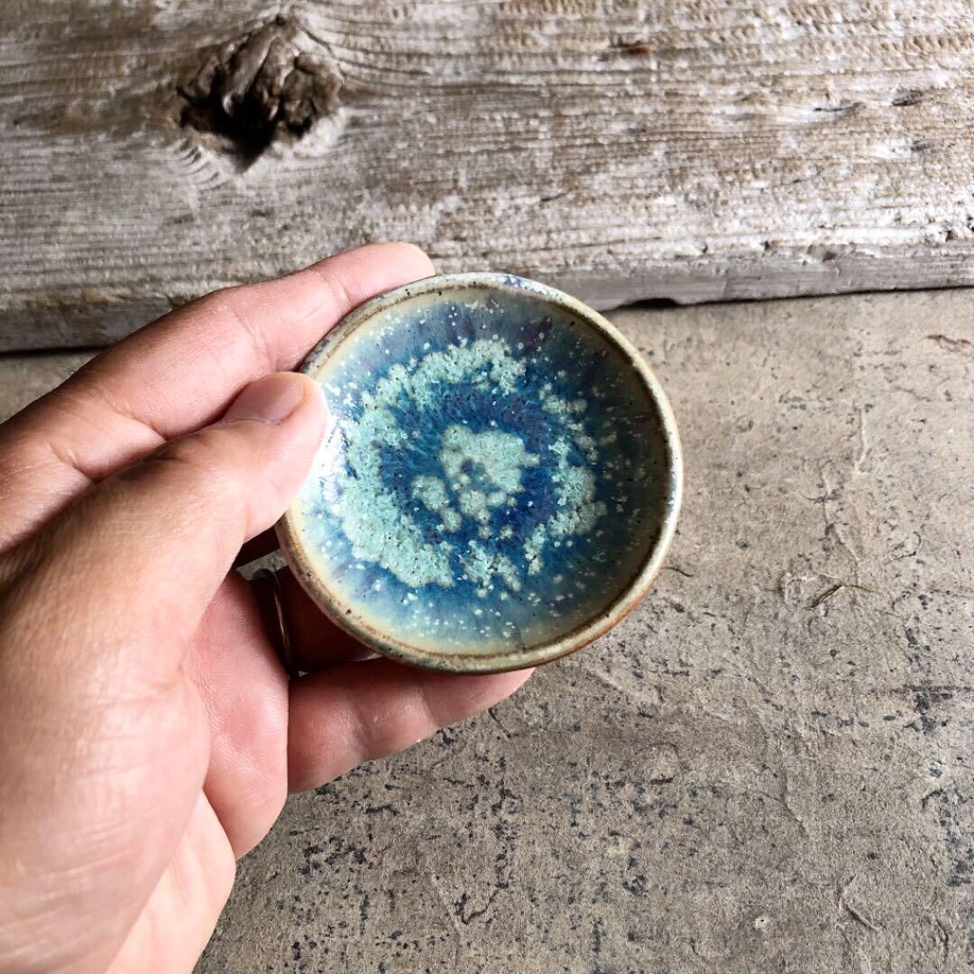 益子焼 結晶釉豆皿 | MatsuBokkuri