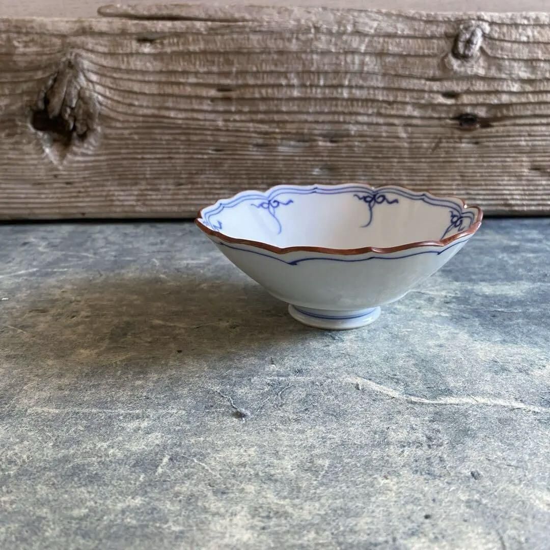 波佐見焼 洸琳窯 染付渕ヨーラク小鉢 | MatsuBokkuri