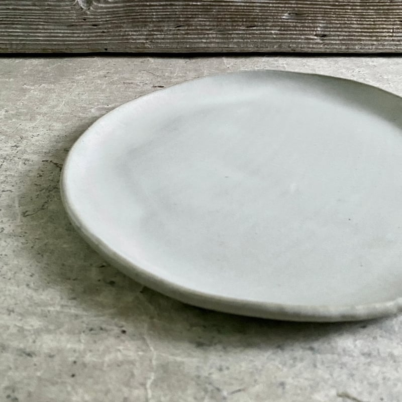 益子焼 白糠釉8寸平皿 | MatsuBokkuri