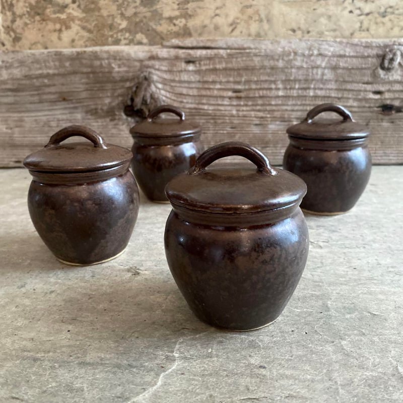 益子焼 飴鉄釉の小さな甕 | MatsuBokkuri