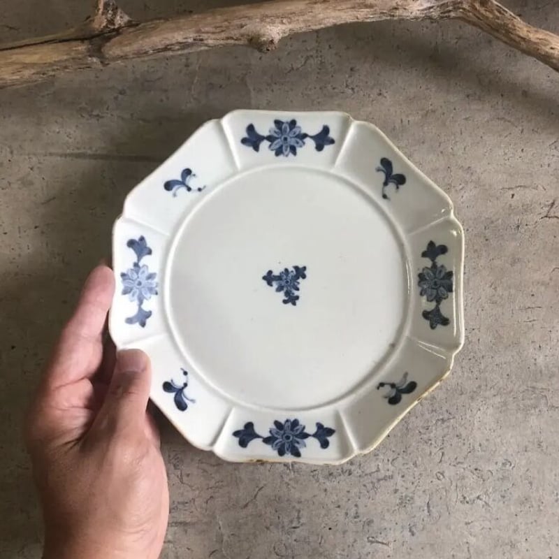 波佐見焼 陶房青 古染花 八方七寸皿 | MatsuBokkuri