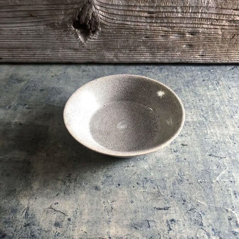 美濃焼 兵山窯 錆かいらぎ渕反り5寸浅鉢 | MatsuBokkuri