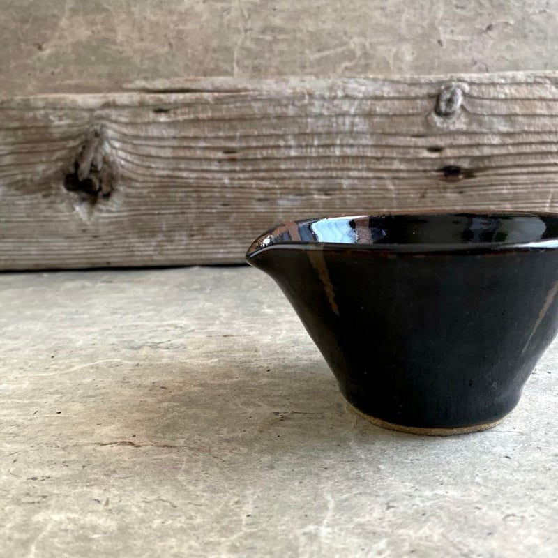 益子焼 黒柿釉鉄流し片口鉢（小） | MatsuBokkuri