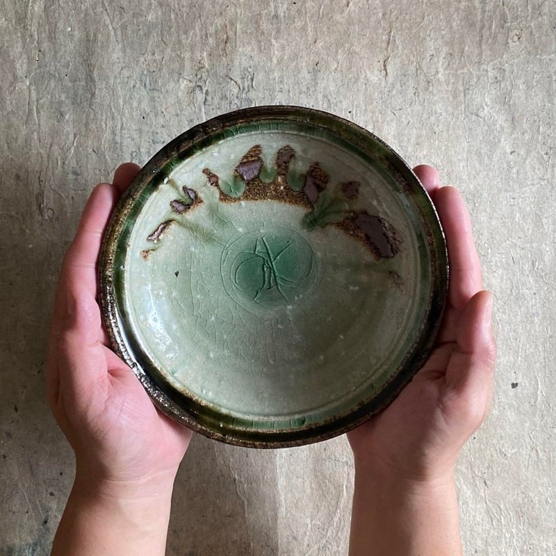 益子焼 古賀賢二 灰釉6寸深皿 | MatsuBokkuri