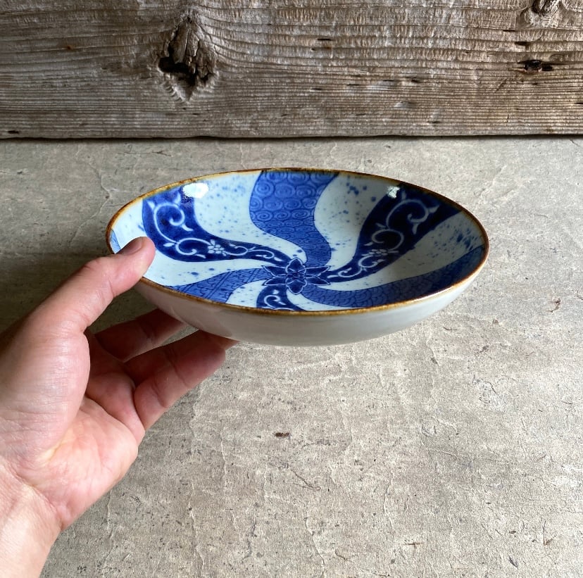 ?SALE? 有田焼 福泉窯 捻り唐草祥瑞7寸深皿 | MatsuBokkuri