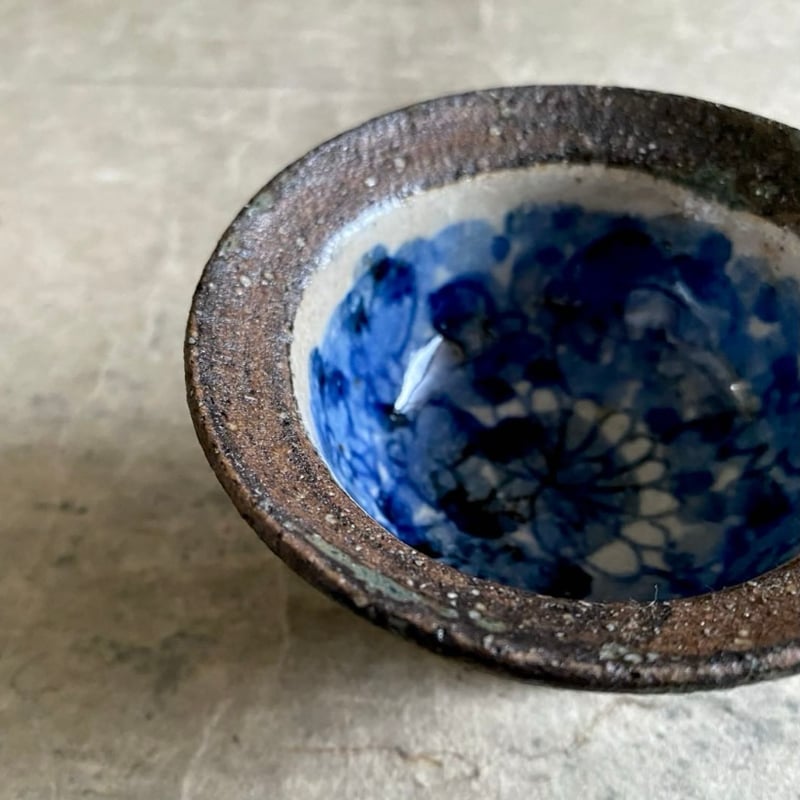 波佐見焼 洸彩窯 花唐草高台盃 | MatsuBokkuri