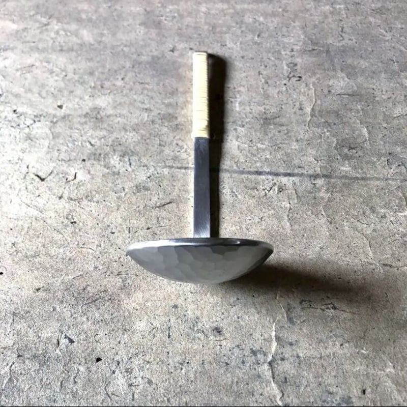 カナダmade アルミ玉　ビンテージ 🔶SALE🔶 新潟燕 藤ヅル巻アルミ槌目お玉 （穴無） | MatsuBokkuri