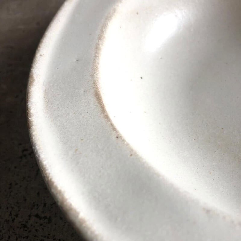 益子焼 中鉢 作家　直径約22cm高さ9cm 益子焼 Kinari やさしい器 リム深鉢 | MatsuBokkuri